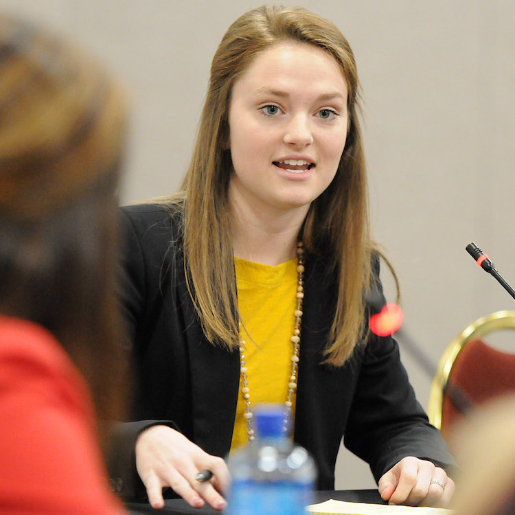 Bruce wins AFBF Collegiate Discussion Meet